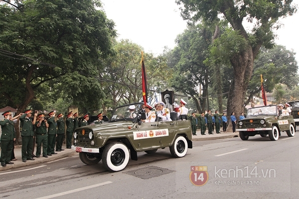 Toàn cảnh đưa linh cữu Đại tướng từ Hà Nội về quê nhà Quảng Bình 38