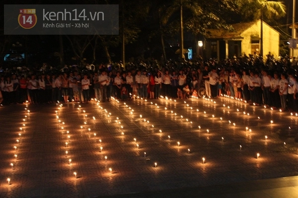 Giới trẻ Quảng Bình thắp 103 ngọn nến tưởng niệm Đại tướng 7
