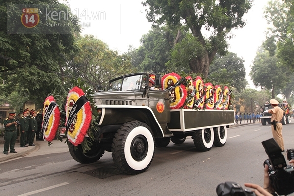 Toàn cảnh đưa linh cữu Đại tướng từ Hà Nội về quê nhà Quảng Bình 41