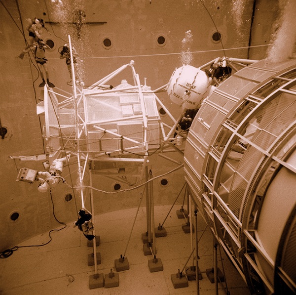 Nghẹt thở với quy trình đào tạo phi hành gia của NASA 3