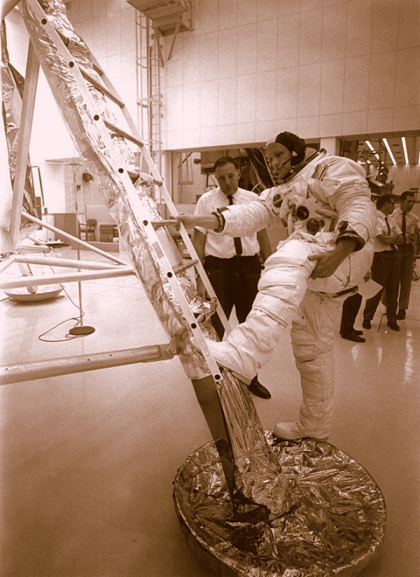 Nghẹt thở với quy trình đào tạo phi hành gia của NASA 6