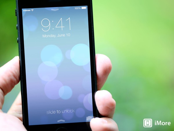 Cận cảnh c&ocirc;ng cụ bẻ kh&oacute;a iPhone tại H&agrave; Nội 1