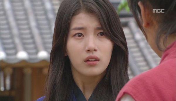 Yeo Wool (Suzy) bị trọng thương 3