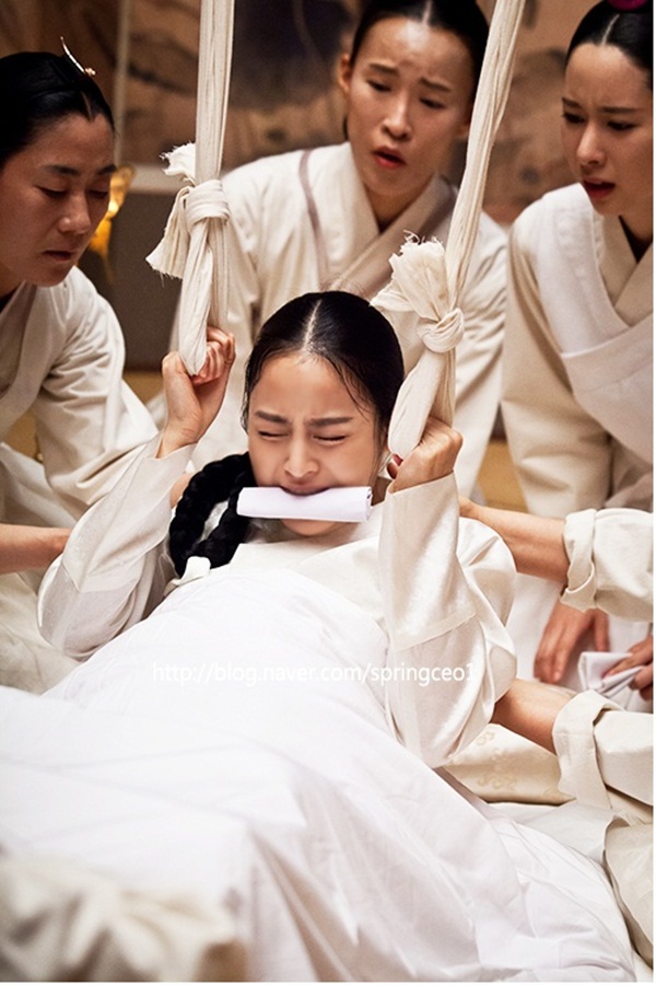 Jang Ok Jung (Kim Tae Hee) hạ sinh thế tử 2