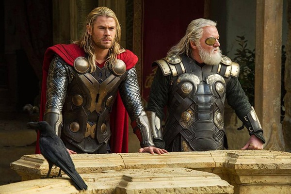 Đạo diễn "Thor: The Dark World" không ưng đoạn kết phim 2