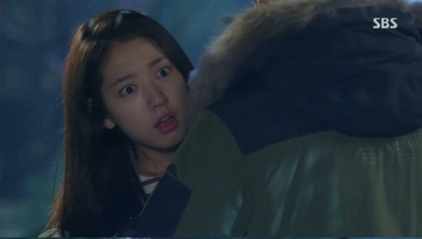 Young Do ôm Eun Sang để khiêu khích Kim Tan 1