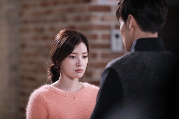 Young Do ôm Eun Sang để khiêu khích Kim Tan 6