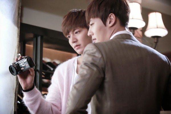 Giải mã hiện tượng "người anh hoàn hảo" của "The Heirs" 2