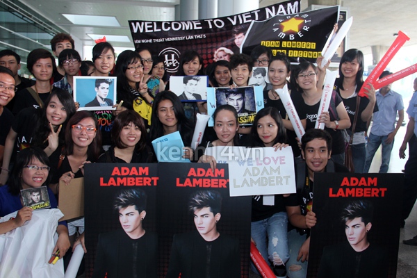 Adam Lambert dẫn người yêu sang Việt Nam 12