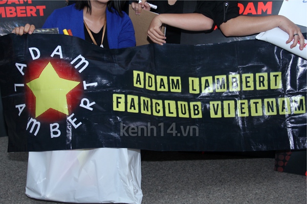 Adam Lambert dẫn người yêu sang Việt Nam 13