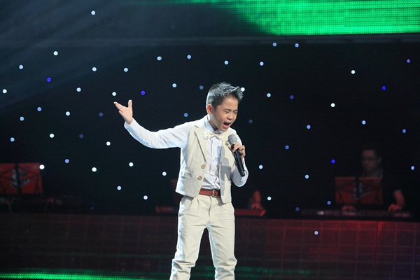 The Voice Kids tập 5: Cậu bé Hip Hop khiến HLV Hiền Thục khóc như mưa 2