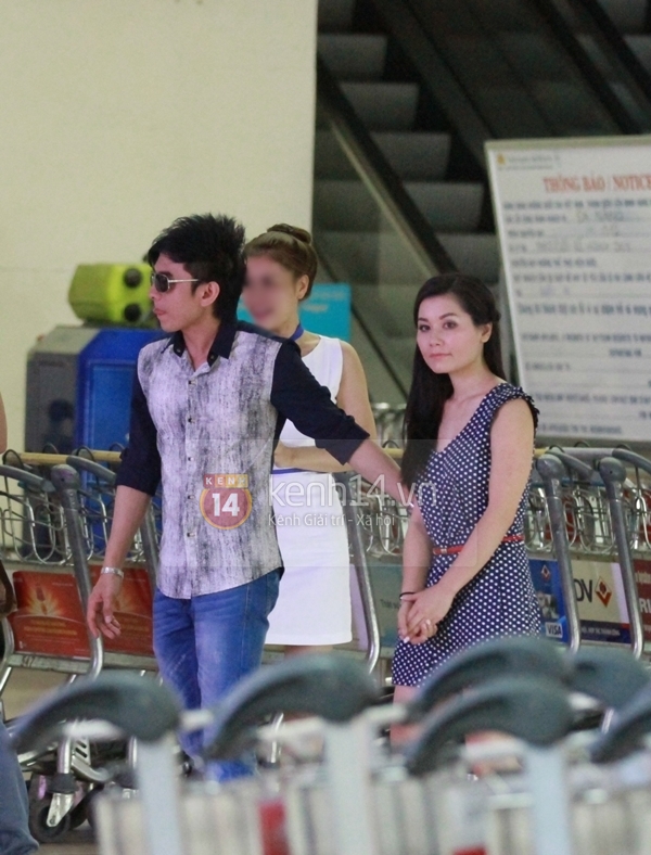 Đan Trường v&agrave; vợ xuất hiện tại s&acirc;n bay giữa "b&atilde;o" scandal 7