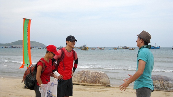 Amazing Race Vietnam 2013: Rùm beng chuyện các đội tố nhau chơi "tiểu xảo" 3