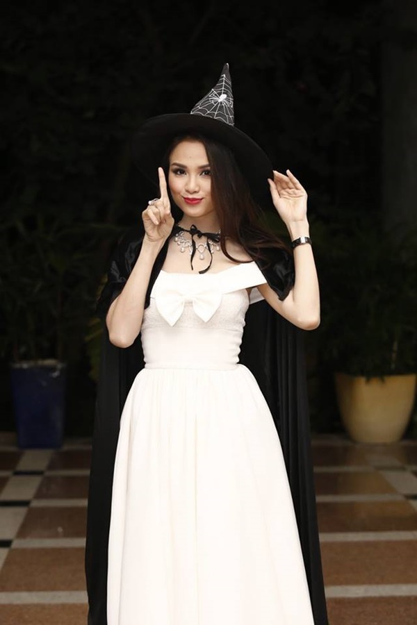 Angela Phương Trinh giả mèo, Ngọc Quyên hóa y tá trong đêm Halloween 9