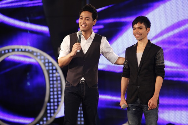 Quán quân Ya Suy giản dị về thăm lại "Vietnam Idol" 2