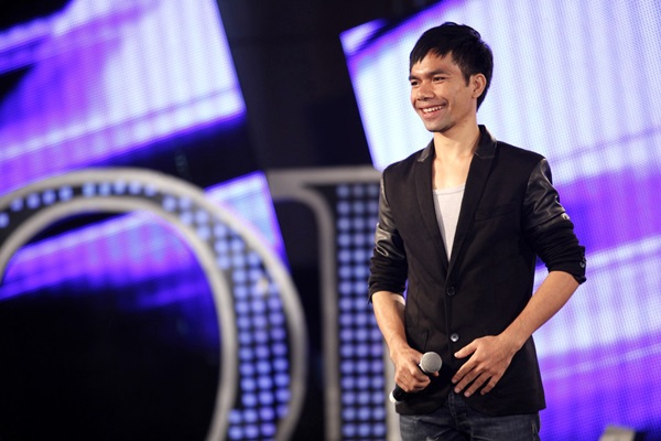Quán quân Ya Suy giản dị về thăm lại "Vietnam Idol" 3