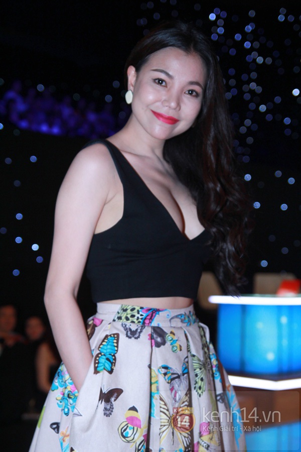 Angela Phương Trinh bị hủy tiết mục tại Bước Nhảy Ho&agrave;n Vũ v&igrave; trang phục 23