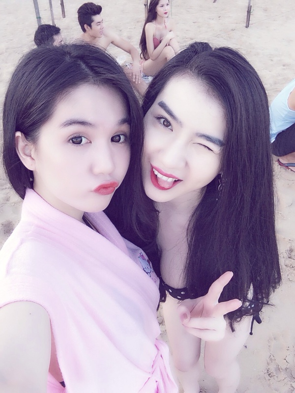 Ngọc Trinh khoe làn da siêu trắng trên bãi biển Pattaya 7