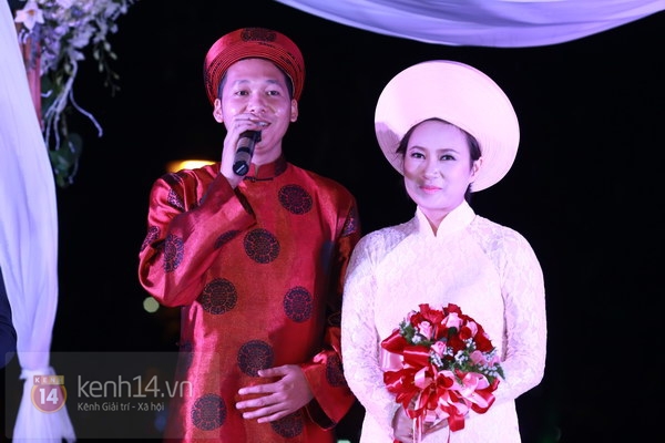 Khánh Linh rạng rỡ trong lễ cưới đặc biệt tổ chức ở ngoài trời 16