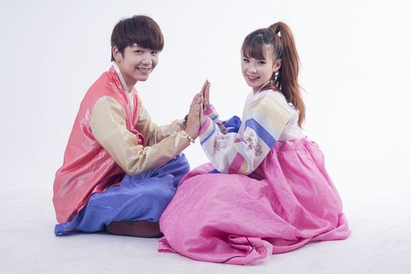 Khởi My nhí nhảnh diện Hanbok cùng với La Thăng  3