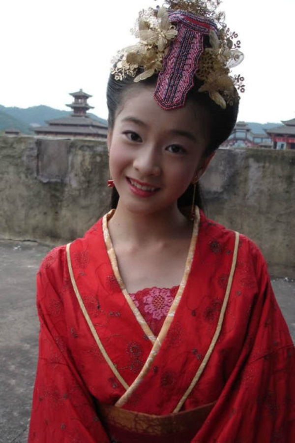 Angela Baby đ&oacute;ng "V&acirc;n trung ca" của Vu Ch&iacute;nh 6