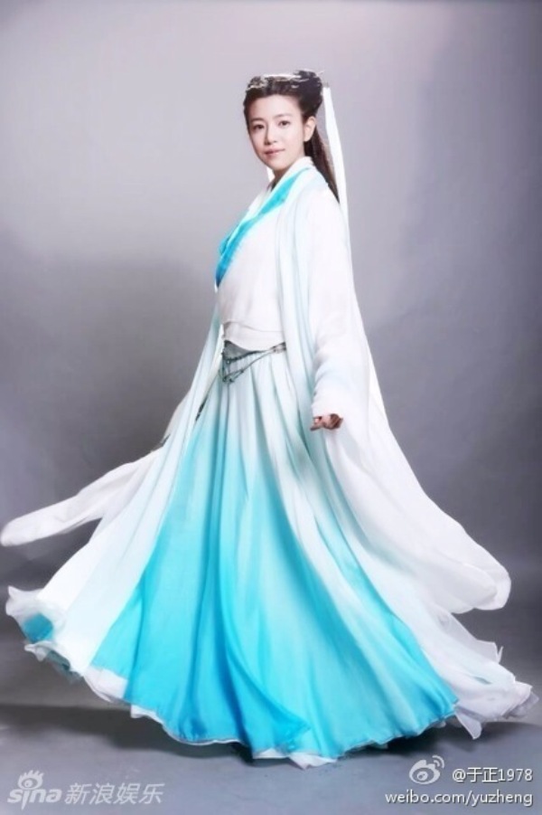 T&acirc;n Tiểu Long Nữ mờ nhạt, l&eacute;p vế L&yacute; Mạc Sầu 3