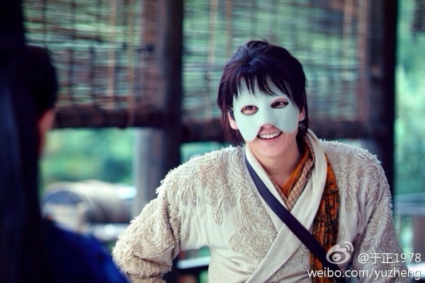 Dương Qu&aacute; 2014 kho&aacute;i l&agrave;m "&ocirc;ng bố một tay" 8