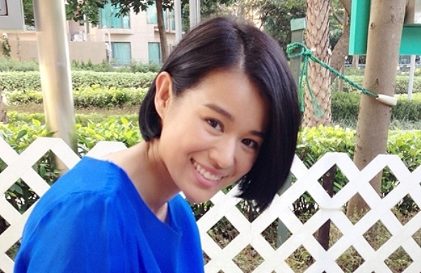 Thị hậu TVB 2011 trở lại với hình tượng cô gái mù 1