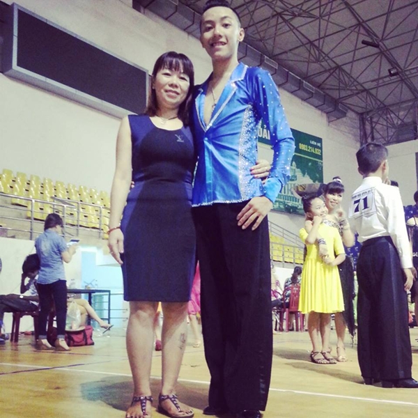 Cậu bạn 18 tuổi với bảng thành tích dancesport cực "khủng" 7