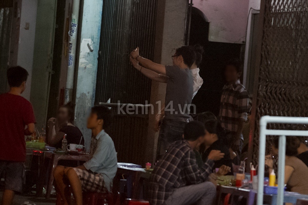 H&agrave; Hồ bị fan bao v&acirc;y khắp nơi 12