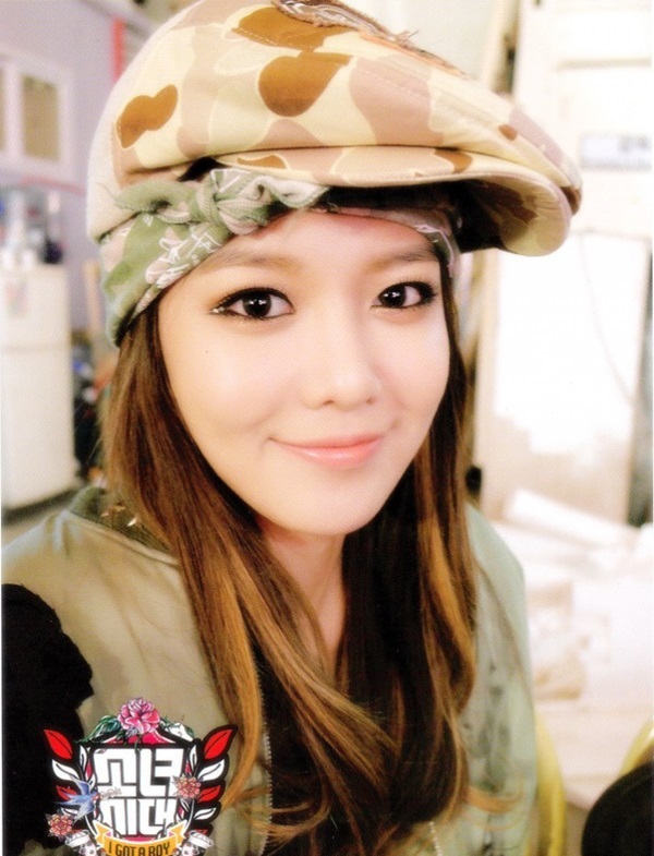 Fan đồng loạt chúc mừng Wonder Girls và Sooyoung (SNSD) 3