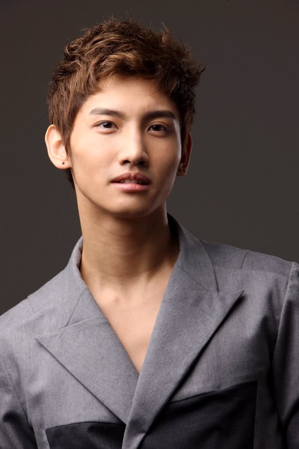 Rộ tin đồn Victoria (f(x)) hẹn hò với Changmin (DBSK) 3