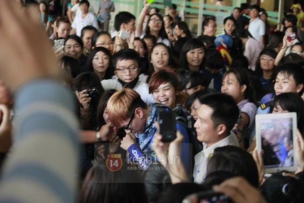 Eunhyuk và dàn sao Hàn trở lại Sài Gòn tiếp tục ghi hình 7