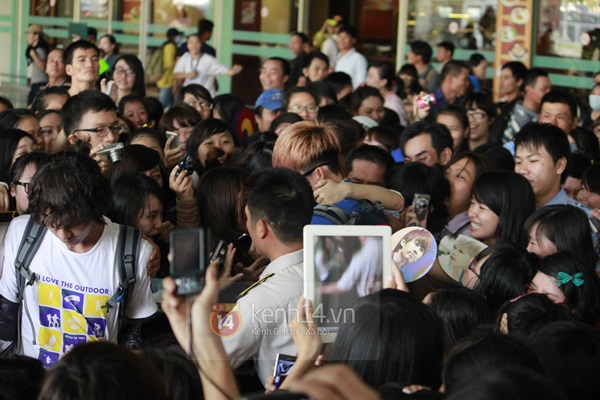 Eunhyuk và dàn sao Hàn trở lại Sài Gòn tiếp tục ghi hình 6