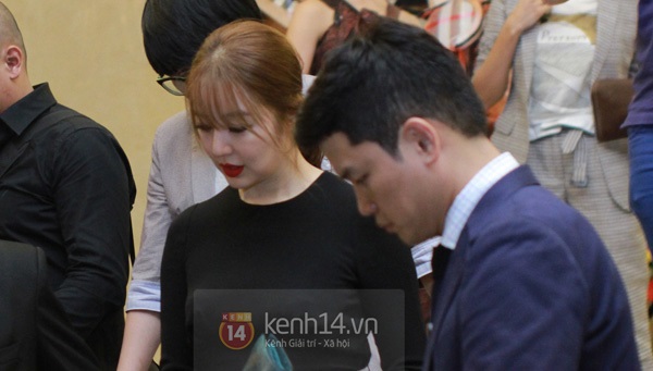 Sự xuất hiện của Yoon Eun Hye tại sự kiện nhà Hà Tăng khiến đường tắc nghẽn 22