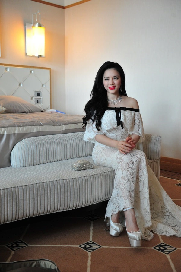 Cận cảnh trang phục của sao Việt trên thảm đỏ Cannes 2013 5