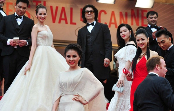 Dàn sao Việt "đổ bộ" thảm đỏ "Liên hoan phim Cannes" 19