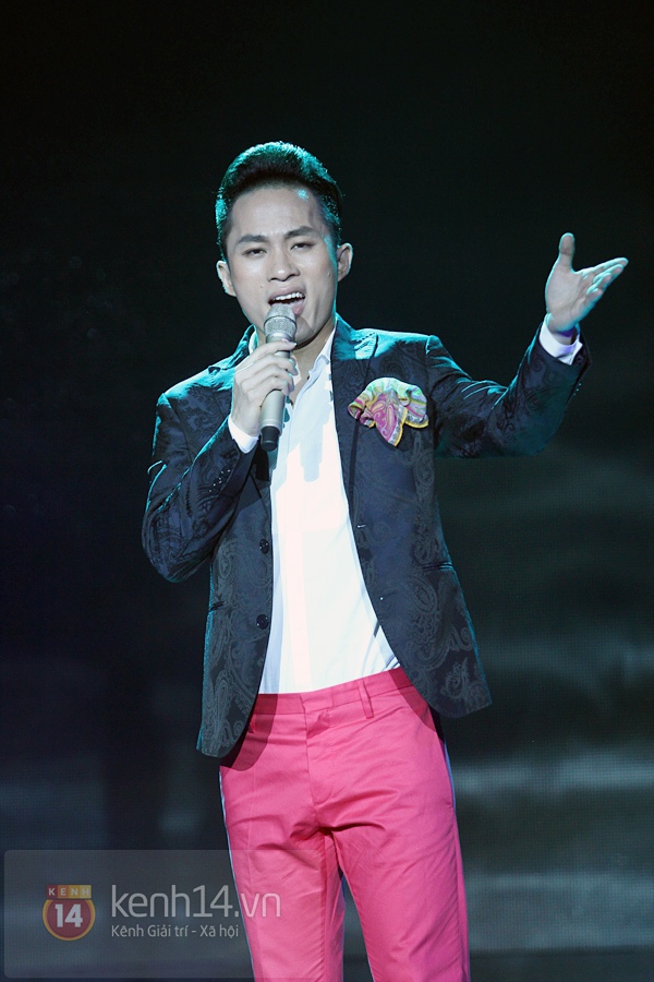 Hồ Trung Dũng bất ngờ "vượt mặt" Noo Phước Thịnh tại "HTV Award 2013" 26