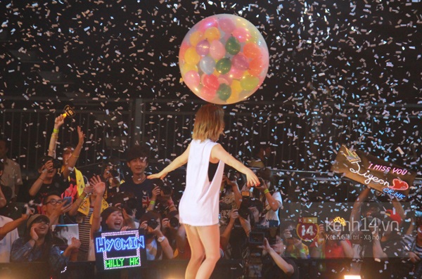 Độc quyền từ Hồng K&ocirc;ng: T-ara "ch&aacute;y" hết m&igrave;nh trong concert v&igrave; fan 30