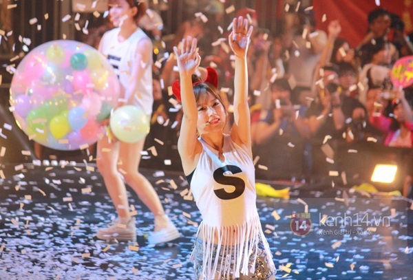 Độc quyền từ Hồng Kông: T-ara "cháy" hết mình trong concert vì fan 32