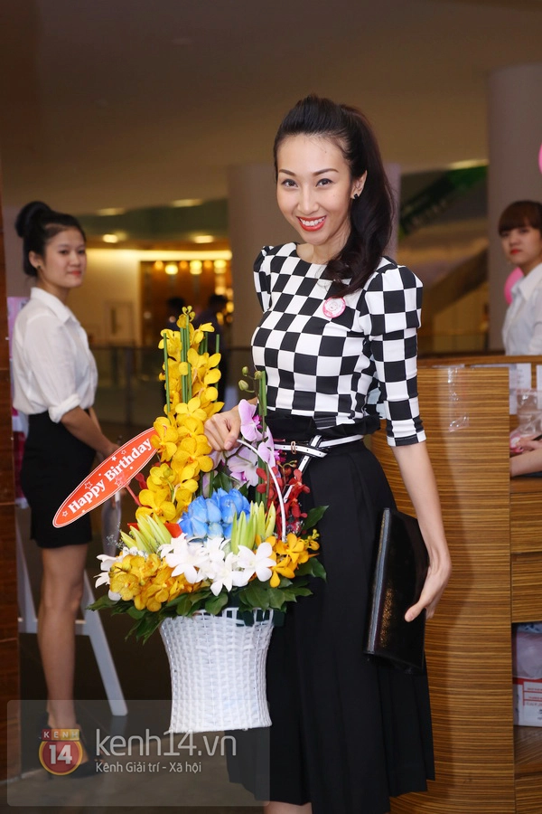 Xuân Lan "bầu bí" tổ chức sinh nhật cho con gái nuôi 10