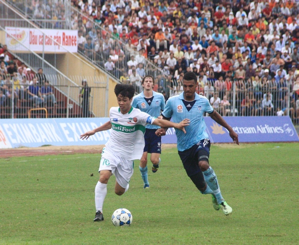 Thua trận, U19 HAGL vẫn v&agrave;o B&aacute;n kết nhờ... bốc thăm 3