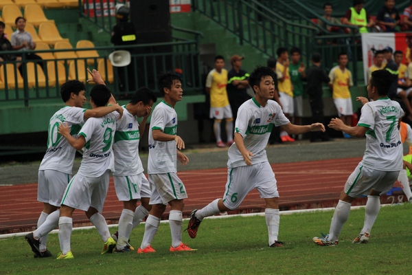 Thua trận, U19 HAGL vẫn v&agrave;o B&aacute;n kết nhờ... bốc thăm 4