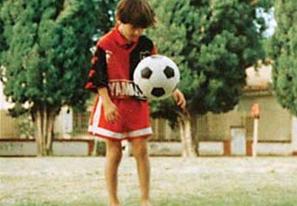 Lionel Messi: Từ cậu bé vô danh tới huyền thoại đương đại 2