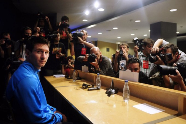 Messi không chắc chắn về tương lai tại Barcelona 1
