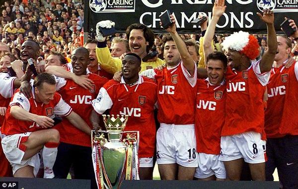 Đại chiến Arsenal và Manchester United: Kí ức xưa ùa về 6