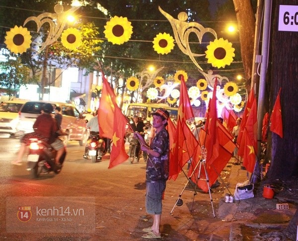 Có một “chảo lửa” Mỹ Đình giữa lòng Sài Gòn 2