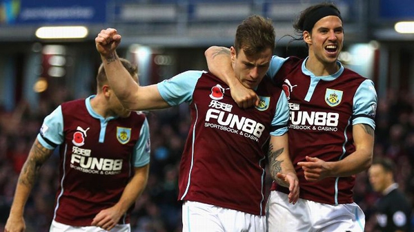 V&ograve;ng 18 Premier League: Qu&agrave; về tay ai? 5