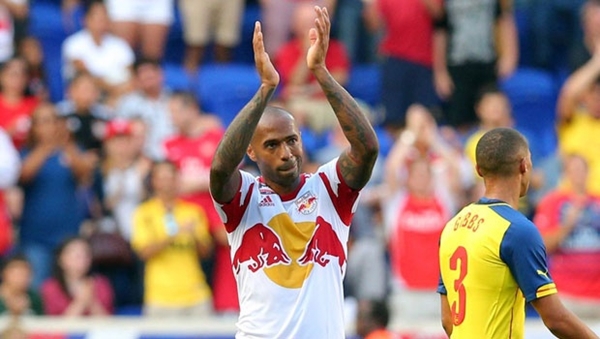 Thierry Henry chính thức giã từ sự nghiệp quần đùi áo số 1