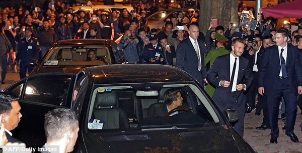David Beckham và những cựu danh thủ tới thăm Việt Nam trong năm 2014 7